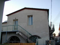 Apartment for holiday let in the centre of Larnaca in Cyprus - cheap and cheerfull from the outside