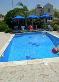 Ellas villa to rent in Kissonerga Paphos, Cyprus on a weekly basis - the pool