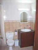 limassol_apartments_cyprus_bathroom02_kaliopis.jpg (10858 bytes)