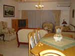 limassol_luxury_apartment_lounge03.jpg (18450 bytes)
